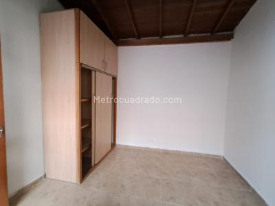 Casa de 5 alcobas en venta en La Milagrosa, Medellín, 350 m² · foto 16 de 20