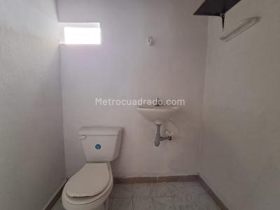 Casa de 5 alcobas en venta en La Milagrosa, Medellín, 350 m² · foto 18 de 20