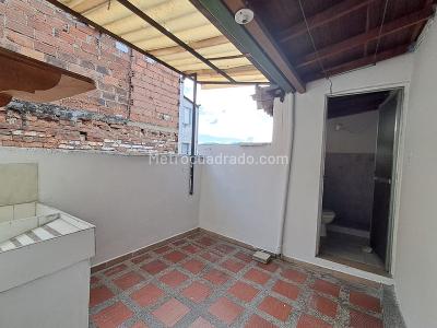 Casa de 5 alcobas en venta en La Milagrosa, Medellín, 350 m² · foto 20 de 20