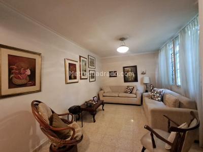 Casa de 5 alcobas en venta en Laureles, Medellín, 216 m² · foto 3 de 20
