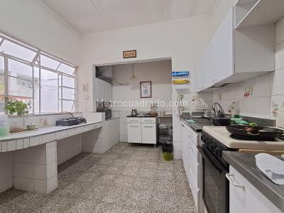 Casa de 5 alcobas en venta en Laureles, Medellín, 216 m² · foto 10 de 20
