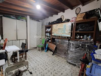 Casa de 5 alcobas en venta en Laureles, Medellín, 216 m² · foto 12 de 20