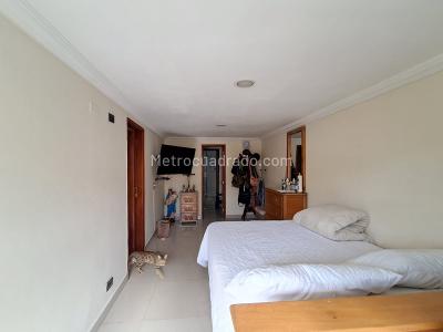 Casa en venta en Belen, Medellín · foto 2 de 20