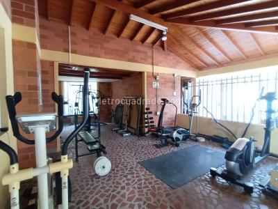 Casa de 3 alcobas en venta en Señorial, Envigado, 150 m² · foto 2 de 20