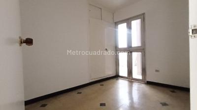 Casa de 5 alcobas en venta en Calasanz, Medellín, 200 m² · foto 9 de 20