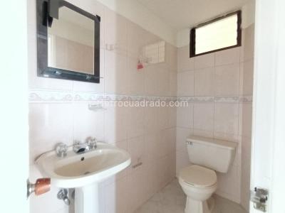 Casa de 4 alcobas en venta en Santa Monica, Medellín, 250 m² · foto 2 de 13