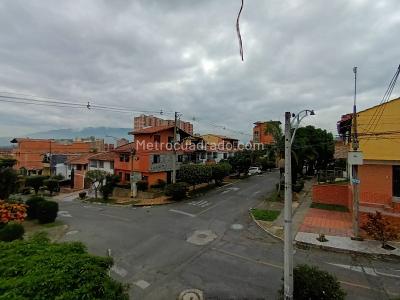 Casa de 4 alcobas en venta en Santa Monica, Medellín, 250 m² · foto 6 de 13