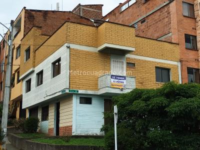 Casa de 4 alcobas en venta en Santa Monica, Medellín, 250 m² · foto 9 de 13