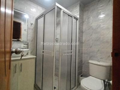 Apartamento de 4 alcobas en venta en Ferrini, Medellín, 115 m² · foto 2 de 20