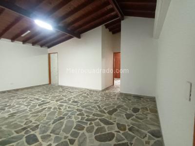 Apartamento de 4 alcobas en venta en Ferrini, Medellín, 115 m² · foto 5 de 20