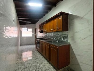 Apartamento de 4 alcobas en venta en Ferrini, Medellín, 115 m² · foto 10 de 20