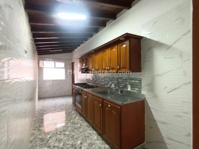 Apartamento de 4 alcobas en venta en Ferrini, Medellín, 115 m² · foto 15 de 20