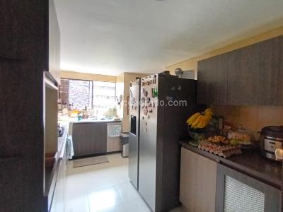 Apartamento en venta en El Poblado, Medellín · foto 2 de 20