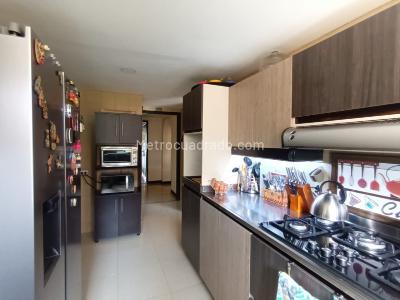 Apartamento en venta en El Poblado, Medellín · foto 4 de 20