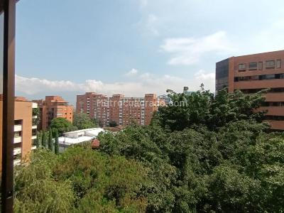 Apartamento en venta en El Poblado, Medellín · foto 8 de 20