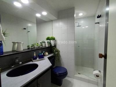 Apartamento en venta en El Poblado, Medellín · foto 13 de 20
