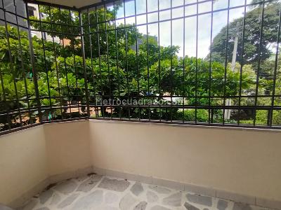 Apartamento en venta en Laureles, Medellín · foto 2 de 20