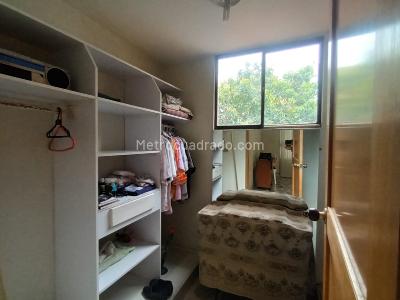 Apartamento en venta en Laureles, Medellín · foto 7 de 20