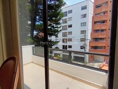 Apartamento de 3 alcobas en venta en Laureles, Medellín, 195 m² · foto 3 de 20