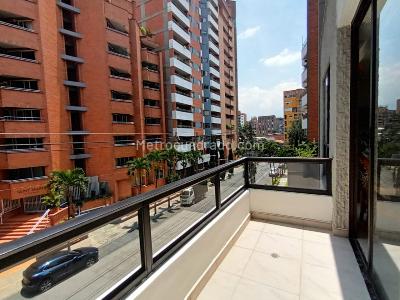 Apartamento de 3 alcobas en venta en Laureles, Medellín, 195 m² · foto 8 de 20
