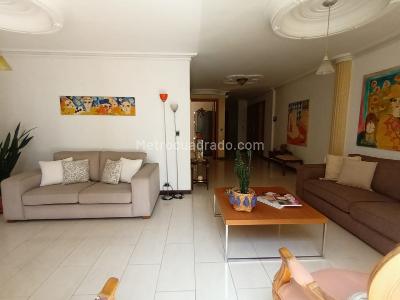 Apartamento de 3 alcobas en venta en Laureles, Medellín, 195 m² · foto 9 de 20