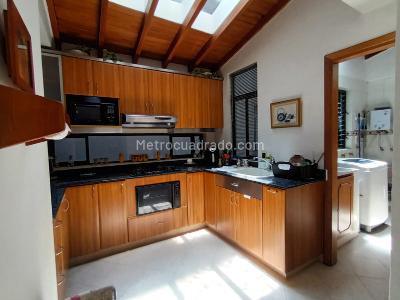 Apartamento de 3 alcobas en venta en Laureles, Medellín, 195 m² · foto 12 de 20