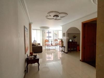 Apartamento de 3 alcobas en venta en Laureles, Medellín, 195 m² · foto 16 de 20
