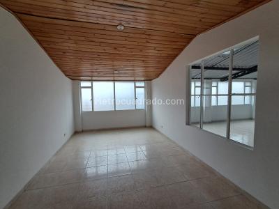 Casa de 5 alcobas en arriendo en Santa Maria Del Lago, Bogotá, 470 m² · foto 4 de 20