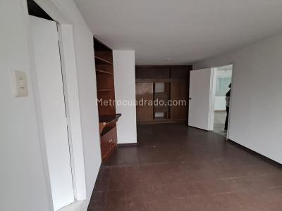 Casa de 5 alcobas en arriendo en Santa Maria Del Lago, Bogotá, 470 m² · foto 8 de 20