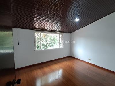 Casa de 5 alcobas en venta en El Polo, Bogotá, 166 m² · foto 12 de 16