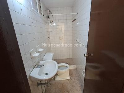 Casa de 5 alcobas en venta en El Polo, Bogotá, 166 m² · foto 15 de 16