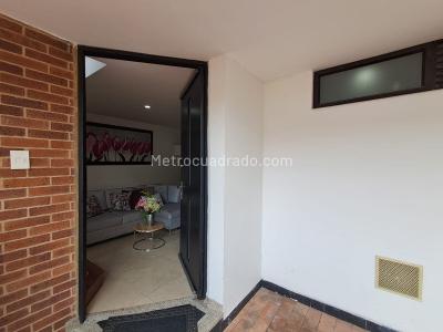 Casa de 2 alcobas en venta en Area Urbana, Chía, 121 m² · foto 2 de 20