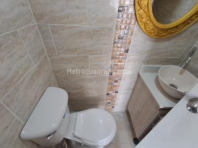 Apartamento de 4 alcobas en arriendo en Florida Nueva, Medellín, 184 m² · foto 3 de 20