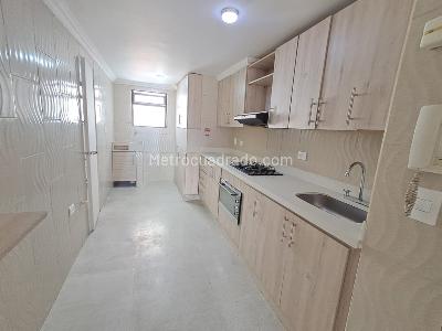 Apartamento de 4 alcobas en arriendo en Florida Nueva, Medellín, 184 m² · foto 6 de 20