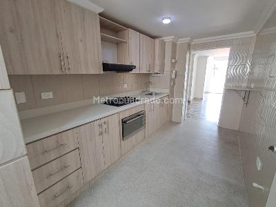 Apartamento de 4 alcobas en arriendo en Florida Nueva, Medellín, 184 m² · foto 7 de 20