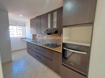 Apartamento de 3 alcobas en arriendo en Laureles, Medellín, 140 m² · foto 6 de 20