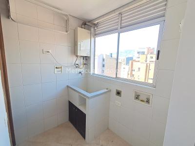 Apartamento de 3 alcobas en arriendo en Laureles, Medellín, 140 m² · foto 9 de 20