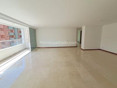 Apartamento de 3 alcobas en arriendo en Laureles, Medellín, 140 m² · foto 19 de 20