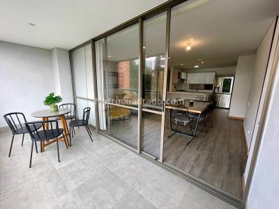 Apartamento en arriendo en El Poblado, Medellín · foto 3 de 13