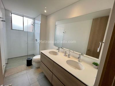 Apartamento en arriendo en El Poblado, Medellín · foto 10 de 13