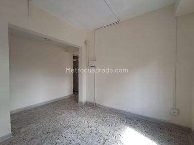 Casa de 5 alcobas en arriendo en Centro, Medellín, 250 m² · foto 2 de 18