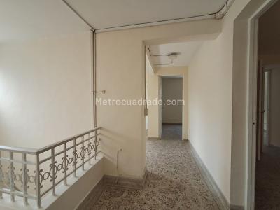 Casa de 5 alcobas en arriendo en Centro, Medellín, 250 m² · foto 9 de 18