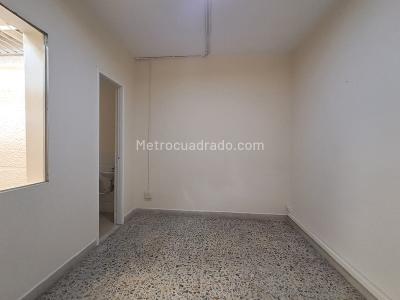 Casa de 5 alcobas en arriendo en Centro, Medellín, 250 m² · foto 13 de 18