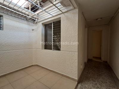 Casa de 5 alcobas en arriendo en Centro, Medellín, 250 m² · foto 14 de 18