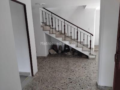 Casa de 5 alcobas en arriendo en Medellín, 290 m² · foto 3 de 20