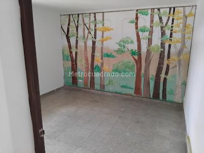 Casa de 5 alcobas en arriendo en Medellín, 290 m² · foto 4 de 20