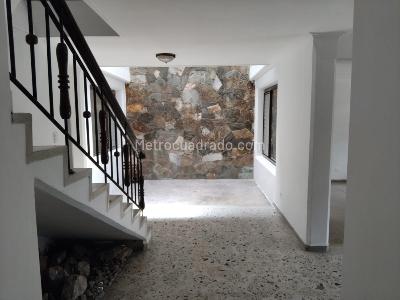 Casa de 5 alcobas en arriendo en Medellín, 290 m² · foto 8 de 20