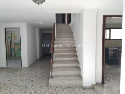 Casa de 5 alcobas en arriendo en Medellín, 290 m² · foto 9 de 20