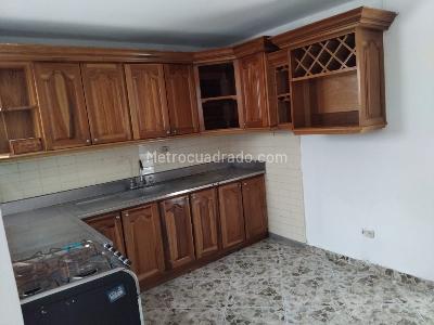 Casa de 5 alcobas en arriendo en Medellín, 290 m² · foto 11 de 20