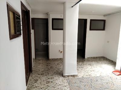 Casa de 5 alcobas en arriendo en Medellín, 290 m² · foto 13 de 20